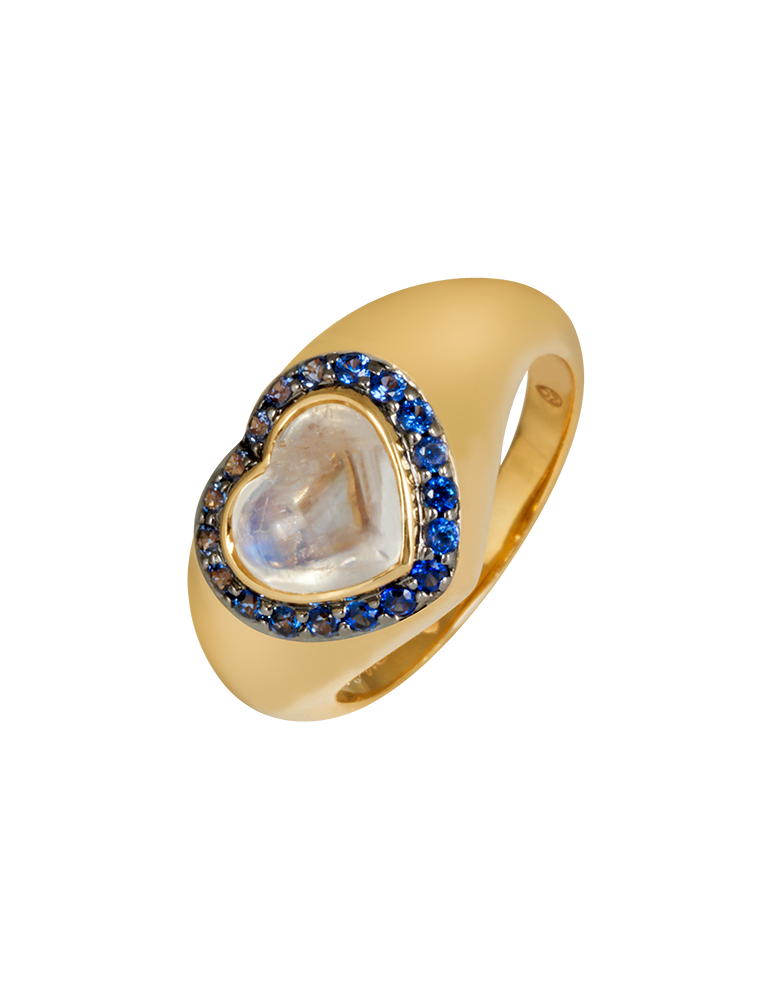 Chevalière Amour pierre de lune et saphirs bleus sur or jaune 18 carats, Alexandra Abramczyk