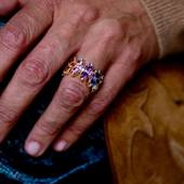 Crown Ring 👑

.
.

#alexandraabramczykjewelery #baguecouronne #preciousstones #jewels #ringsaddict #coloryourlife